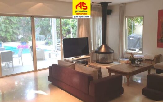 Cozy villa + Pool  for Rental In Nof Yam