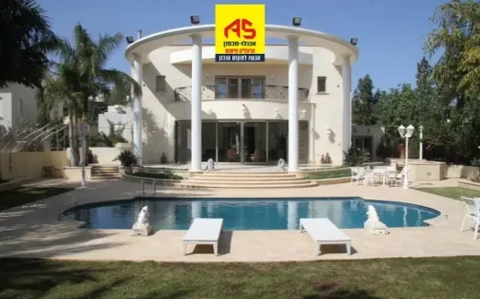 Classic Representational Villa for Rent