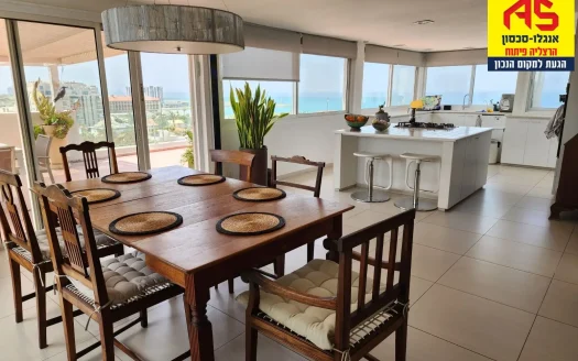Fully furnished 4 room apartment with seaview