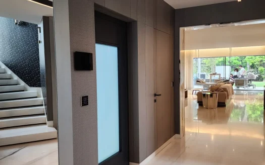 Beautifully Designed Representational Villa for Rent