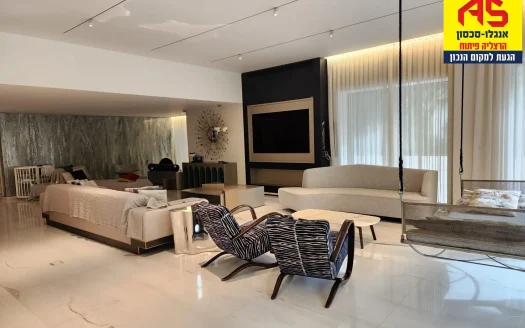 Beautifully Designed Representational Villa for Rent